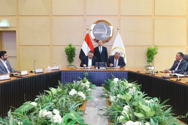 توقيع بروتوكول إطلاق نموذج مبتكر لنقل الشحنات بين المحافظات عبر محطات وأتوبيسات الـ «سوبر جيت» – الأسبوع